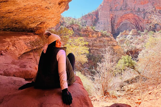 Private Guided Photography & Walking Tour of Zion National Park - Zion’s Wave-Like Canopy Stop: A Short Break for Quiet Photos