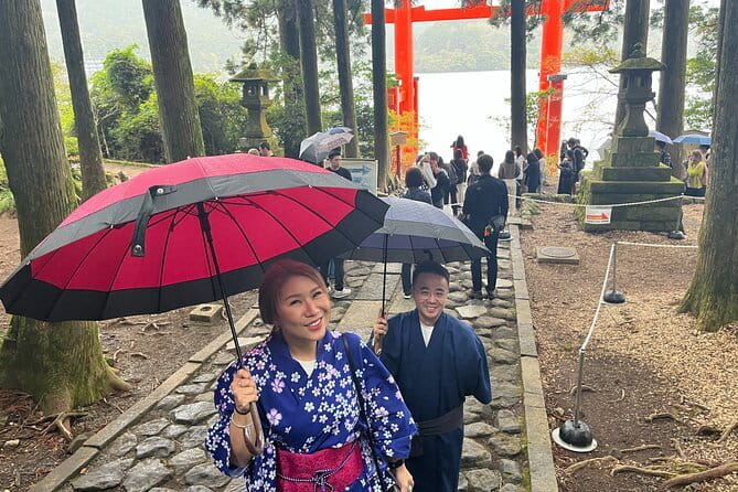 Private Hakone Kimono costume Photo Tour with Hotel Pick-up - Yumoto Bridge: 30 minutes of Spirited Away-style atmosphere