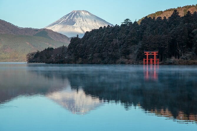 Private Hakone Kimono costume Photo Tour with Hotel Pick-up - Hakone Shrine / Kuzuryu Shrine Singu: calm shots with a spiritual feel