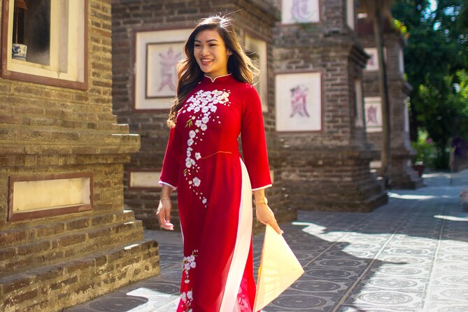 Private Hanoi Photoshoot – Iconic Spots & Hidden Gems - Long Bien Bridge: when you want drama and geometry