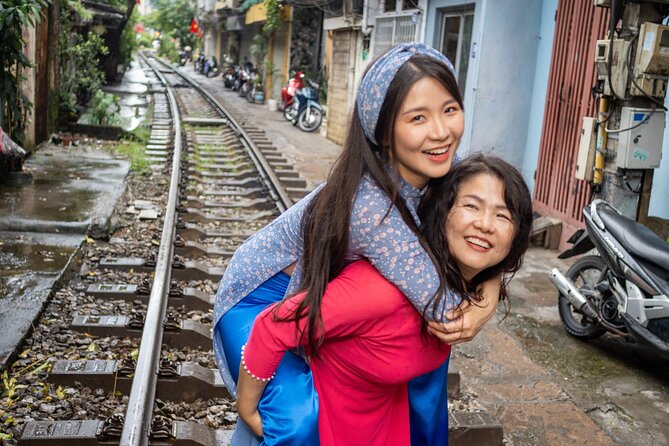 Private Hanoi Photoshoot – Iconic Spots & Hidden Gems - Old City Gate and the photo sweet spot feeling