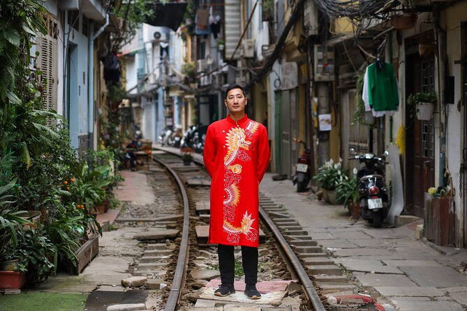 Private Hanoi Photoshoot – Iconic Spots & Hidden Gems - St. Joseph’s Cathedral again: close strong, not just end