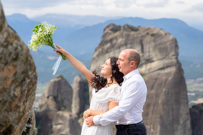 Private Meteora Photo Shoot with a Professional Photographer - Stop at Meteora: multiple scenic setups, one focused goal