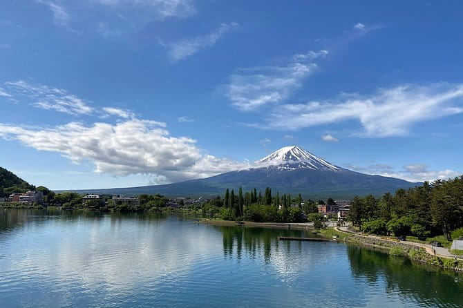 Private Mt.Fuji Kimono costume Photo Tour with Hotel Pick-up - Arakura Fuji Sengen Shrine and the Five-Story Pagoda Photo Moment