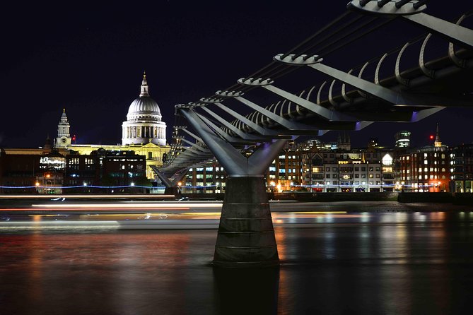 Private Night Photography Tour in London - What’s included: e-guidebook, plus the photos you can keep