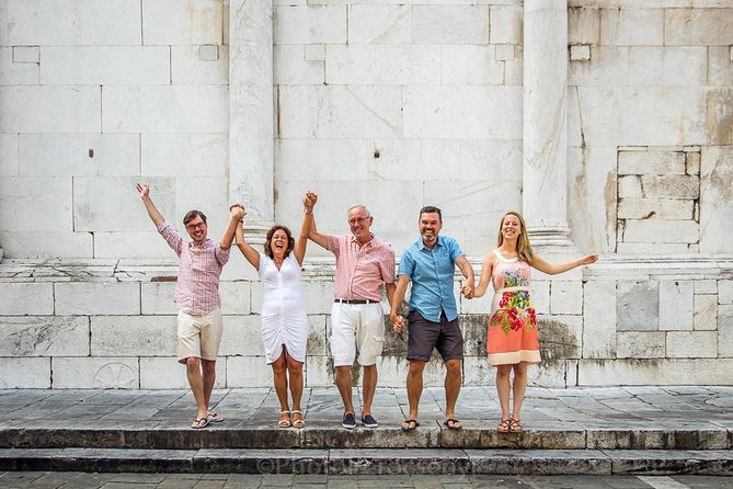 Private Photo Shoot in Lucca - Piazza Anfiteatro stop: second location, more photo variety