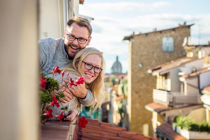Private Photo Shoot in Lucca - What to expect after the shoot: sneak previews and delivery timing