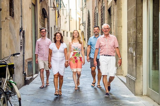 Private Photo Shoot in Lucca - Meeting at Piazza San Michele: your best move for an on-time start