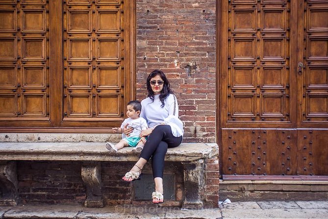 Private Photo Shoot in Siena - Price and value: $414.02 for up to 5 people