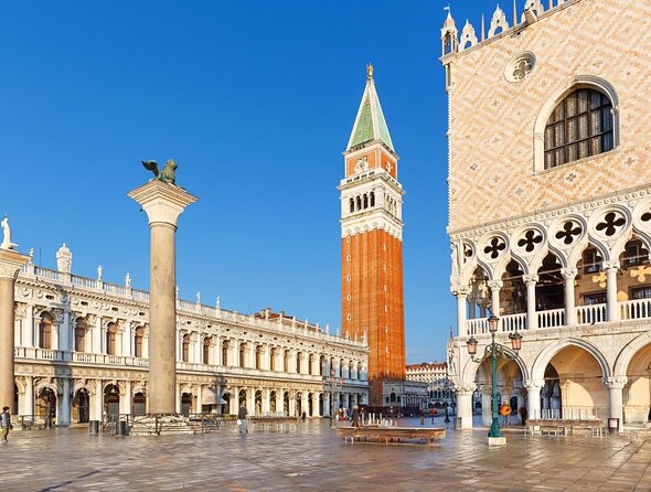 Private Photo Shoot in Venice with Gondola Ride - Key things that make this Venice photo + gondola setup work