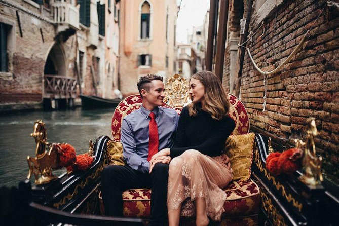 Private Photo Shoot in Venice with Gondola Ride Included - How the 8:30 a.m. start changes everything in Venice