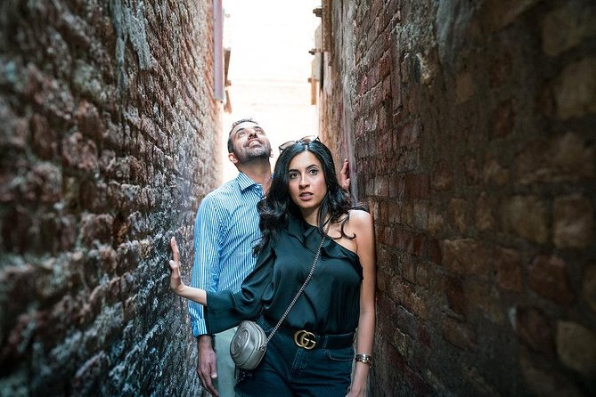 Private Photo Shoot & walking tour - Canals, viewpoints, and backstreet angles: where the portrait magic happens