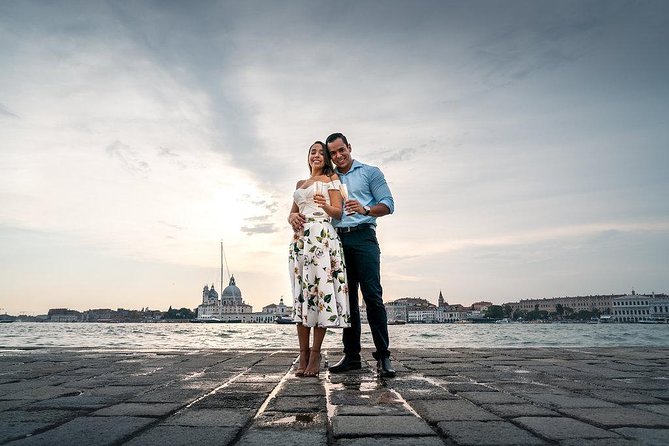 Private Photo Shoot & walking tour - Dress, shoes, and small prep that changes your photos