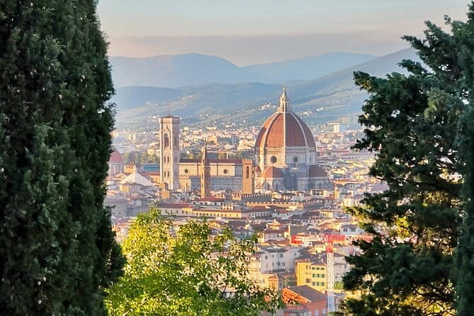 Private Photo Tour in Florence with a Professional Photographer - Meet Eva Perocsenyi: What Makes the Teaching Style Work