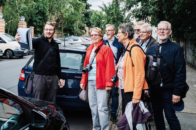 Private Photo Tour in Kreuzberg - Stop 6: Engelbecken and why Mitte counts as Kreuzberg for this story