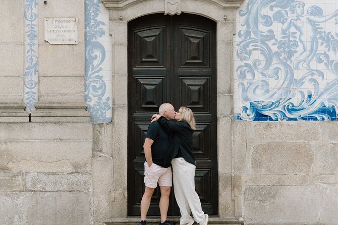 Private Photography Session for Couples in Charming Porto City - Meeting at Praça de Gomes Teixeira and starting at Fonte dos Leões