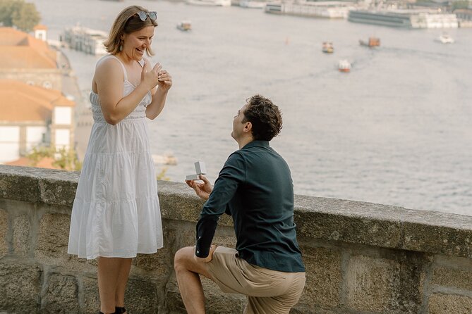Private Photography Session for Couples in Charming Porto City - Dom Luís Bridge finish: Douro River views for your last frames