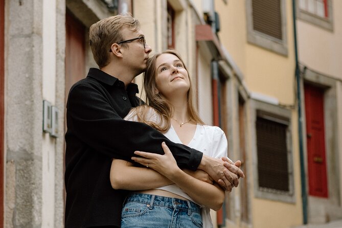Private Photography Session for Couples in Charming Porto City - 30 edited photos in your gallery, ready fast