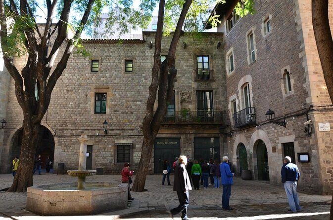 Private Photography Walking Tour with a Local - A camera-first route: from Santa Caterina Market toward City Hall