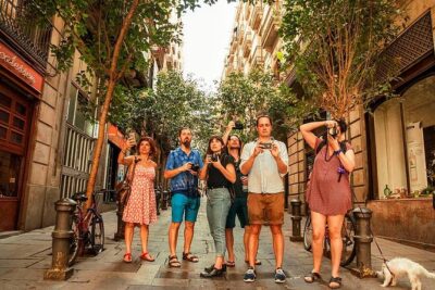 Private Photography Walking Tour with a Local - How the guide teaches photo skills without making it complicated