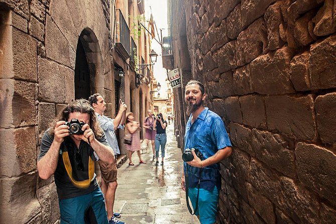 Private Photography Walking Tour with a Local - Catalan culture and the one-photo challenge that proves you got it