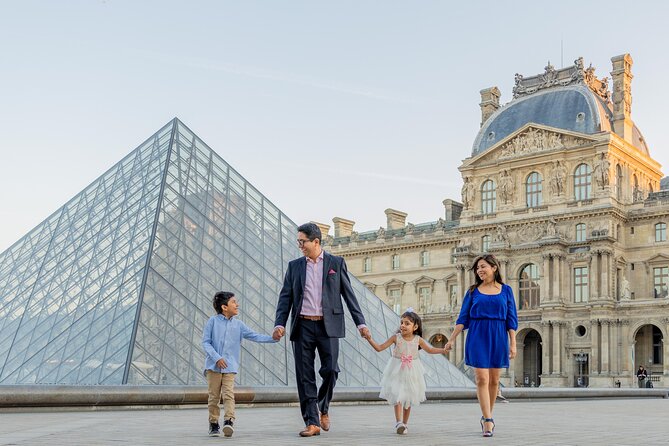 Private Photoshoot at the Louvre area in Paris - Stop 4: Jardin des Tuileries for Classic Paris Symmetry