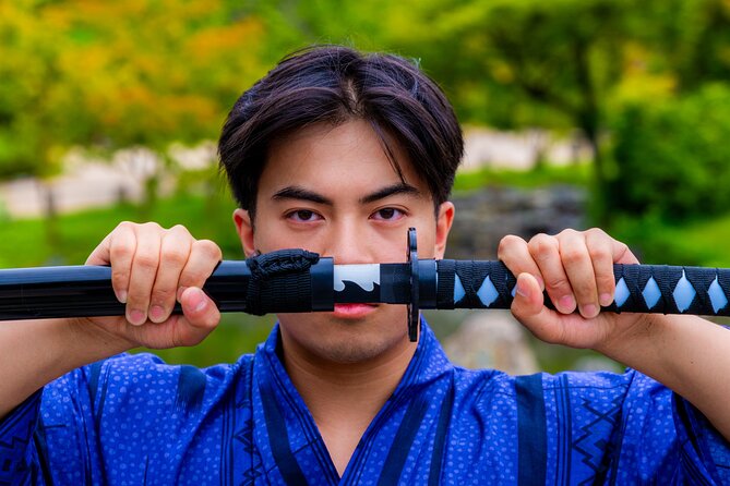 Private Photoshoot Experience in Kyoto ( Gion ) - Crowds and weather: how to stay photogenic in real Gion