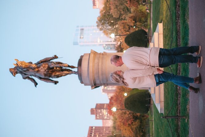 Private Photoshoot in Boston - Meet Near Acorn Street, Then Head Toward the Public Garden