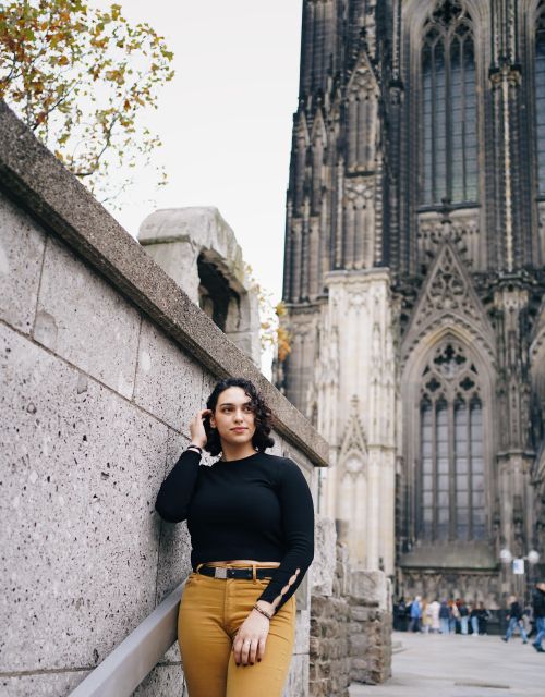 Private photoshoot in Cologne - How Nadiia helps you pose like yourself (not like a mannequin)