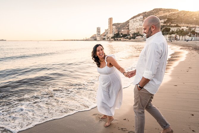 Private Photoshoot in English at Alicante's Best Locations - Alicante City Centre Around Paseo de la Explanada and Barrio de Santa Cruz