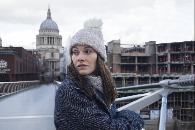 Private Photoshoot in London - The included perks: location scouting plus outfit and accessory pick