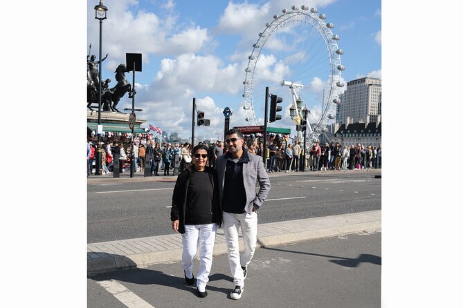 Private Photoshoot in London - Picking your spot: Big Ben, Richmond, the Thames, or Greenwich Park