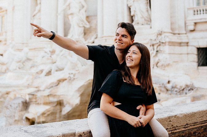 Private Photoshoot in Rome with a Local - Cobblestones and street corners: candid shots with real Rome texture