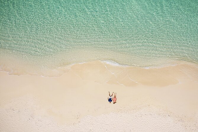Private Photoshoot in the Turks and Caicos Islands - Where you’ll meet: villa-first instead of tourist-bus mode