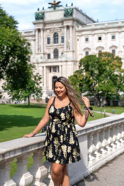 Private Photoshoot in Vienna City Center - State Opera photo time: classic Vienna right away