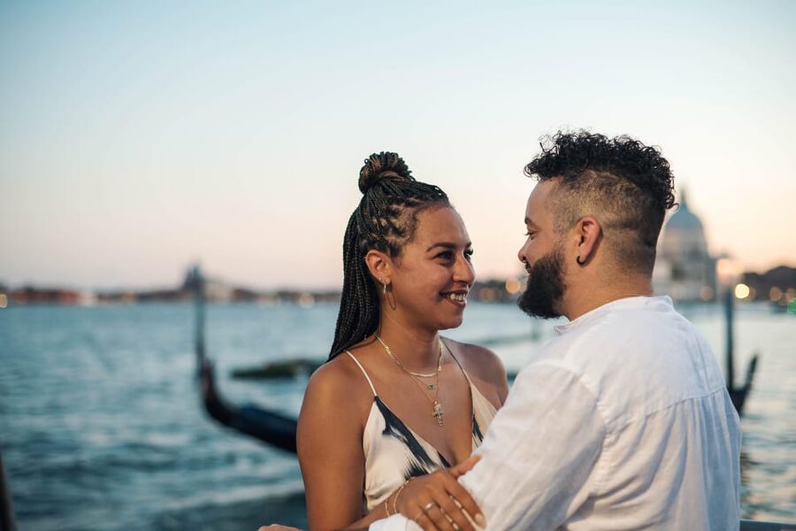 Private Photoshoot of Your Gondola Ride in Venice - Santa Maria Formosa gondola moment: 30 minutes on the water