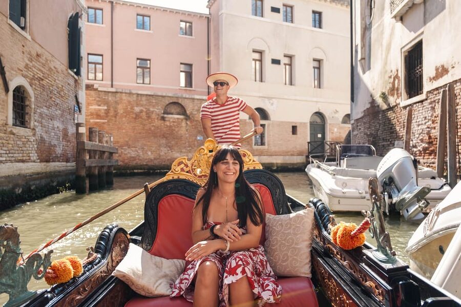 Private Photoshoot of Your Gondola Ride in Venice - Where you start: Chiesa di San Zaccaria meeting point by the well