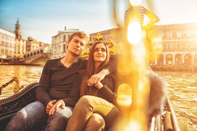 Private Photoshoot on Personal Gondola in Venice - The Lagoon gondola segment: 30 minutes that change everything