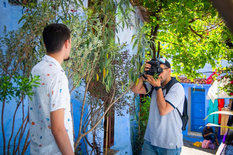 Private Photoshoot with a Local Photographer in Chefchaouen - What to Wear: The Blue City Rule About Avoiding Blue Clothes