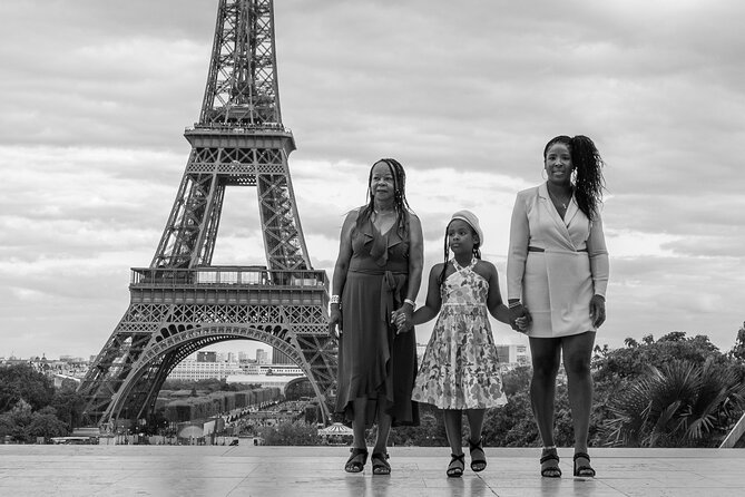 Private Photoshoot with the Iconic Eiffel Tower in Paris - Stop 2: Trocadéro walk-up for the classic Eiffel angle