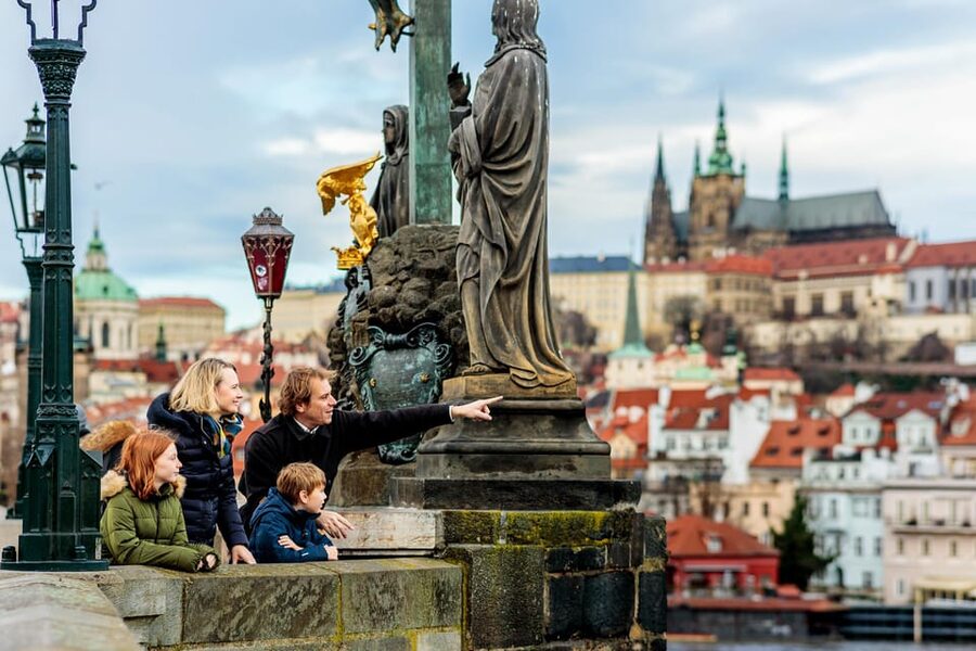 Private Prague Sunrise Photoshoot + Walking Tour - Price and value: what $131 includes and why it’s not only for couples