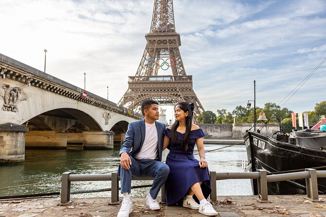 Private Professional Photoshoot in Paris - Eiffel Tower stop: classic, but personalized