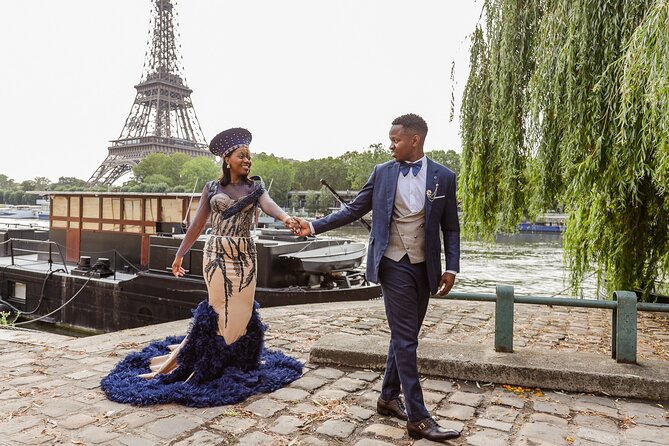 Private Professional Photoshoot in Paris - The best part: choosing the feel of your photos