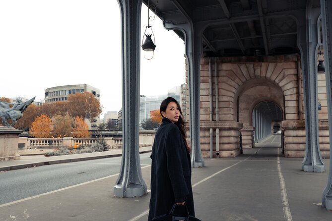 Private Professional Photoshoot near the Eiffel Tower in Paris - The photo package: 20 high-resolution retouched images