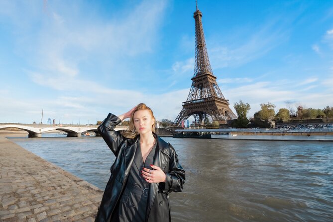 Private Professional Photoshoot near the Eiffel Tower in Paris - Price and value: $93.45 for up to 3 people