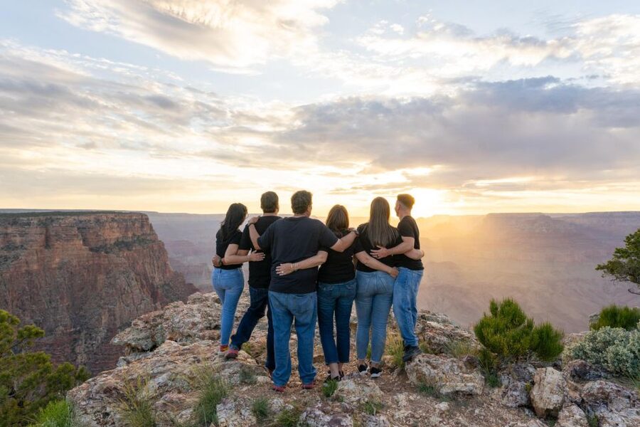 Private Professional Photoshoot Session in Grand Canyon - The shooting time: what your Grand Canyon portrait experience feels like