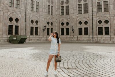 Private Professional Vacation Photoshoot in Vienna - Picking your timing: 30 minutes vs 1 hour