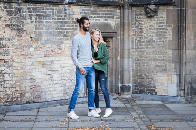 Private Romantic Urban & Street Photoshoot - A 90-minute romantic photo walk that actually feels fun