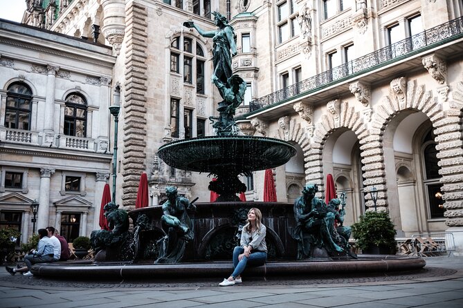 Private Romantic Urban & Street Photoshoot - Stop 2: Rathausmarkt for confident posing and real couple-friendly angles