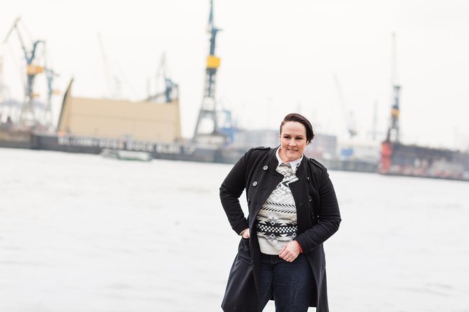 Private Romantic Urban & Street Photoshoot - Stop 4: Hohe Brücke for old-city traces and a light Amsterdam feel